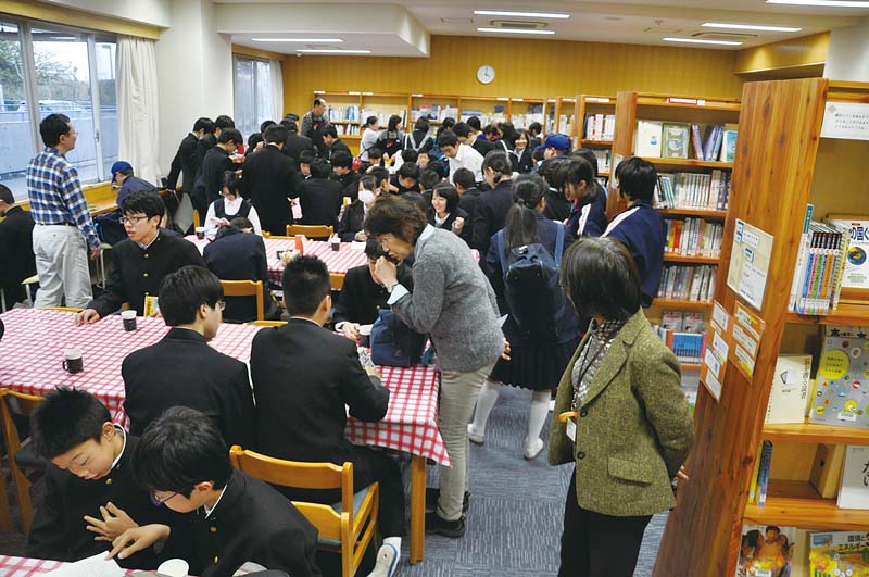 西東京市で広がる中学校の カフェ タウン通信